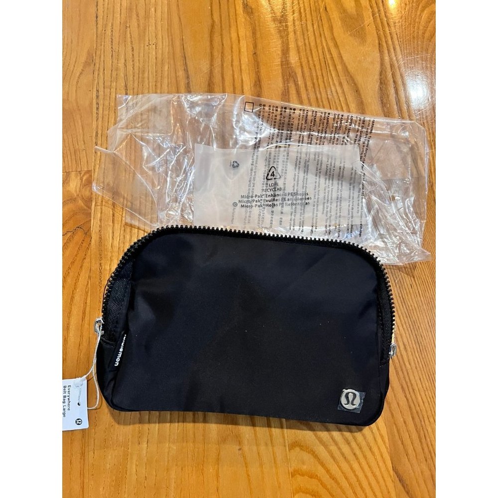 Lululemon everywhere belt bag black 2L-new with tag - Picture 10 of 10